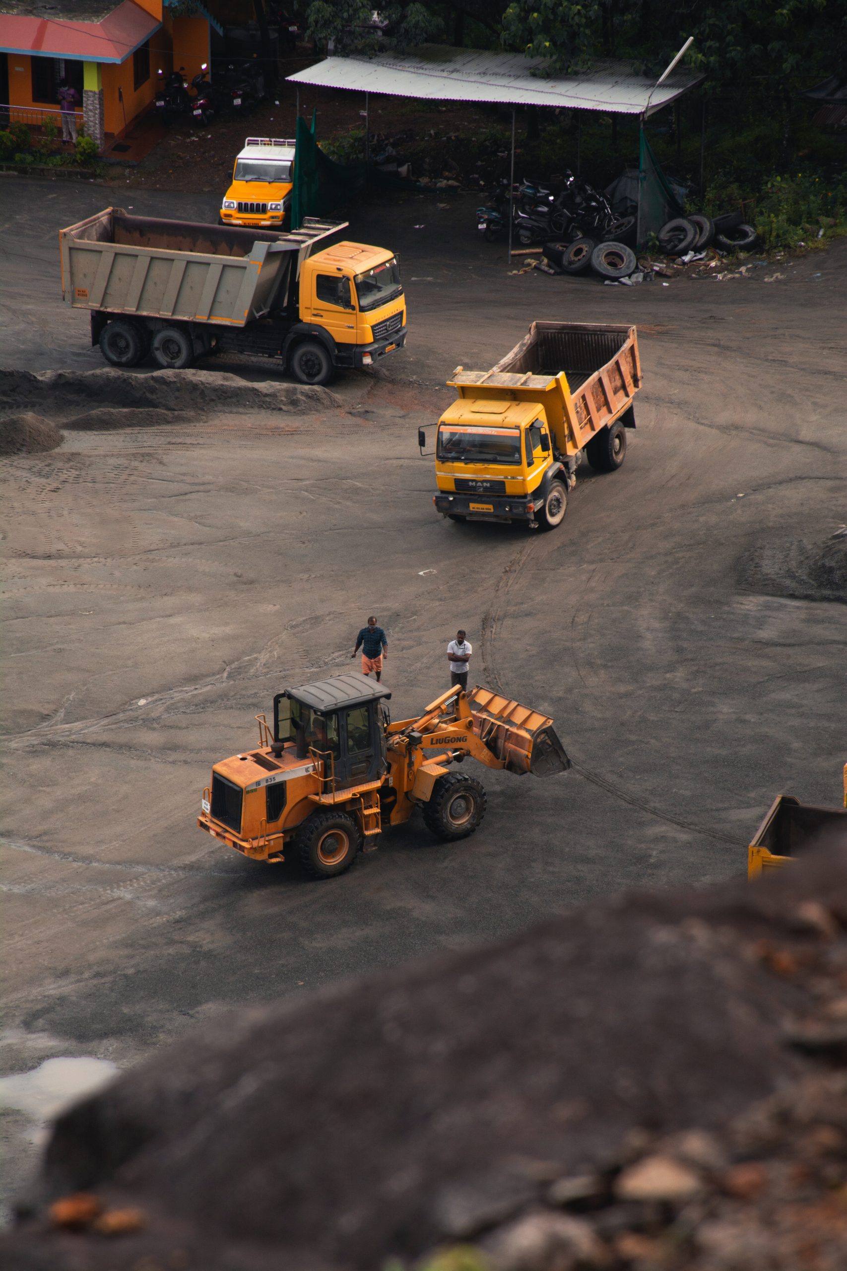 Jasa Sewa Dump Truck